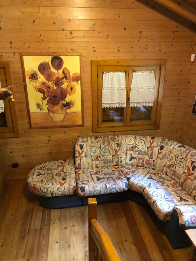 Chalet B&B Laghetti Martina Crevalcore エクステリア 写真