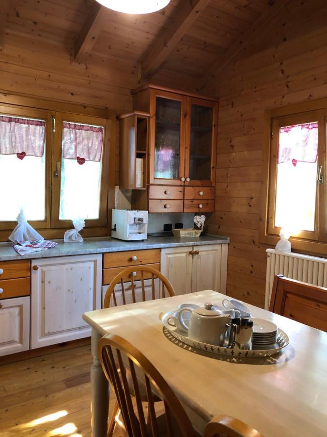 Chalet B&B Laghetti Martina Crevalcore エクステリア 写真