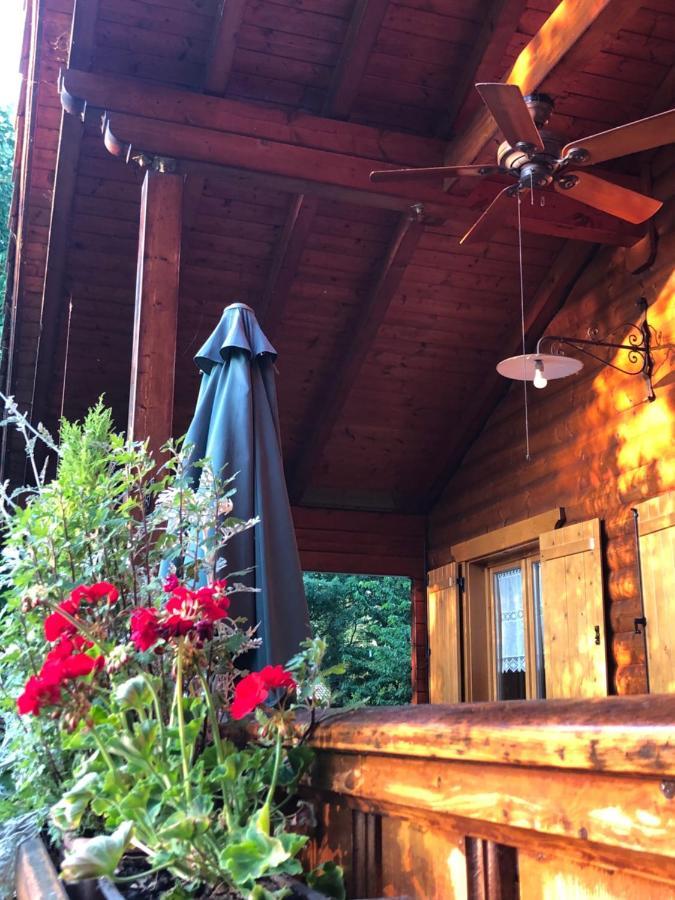 Chalet B&B Laghetti Martina Crevalcore エクステリア 写真