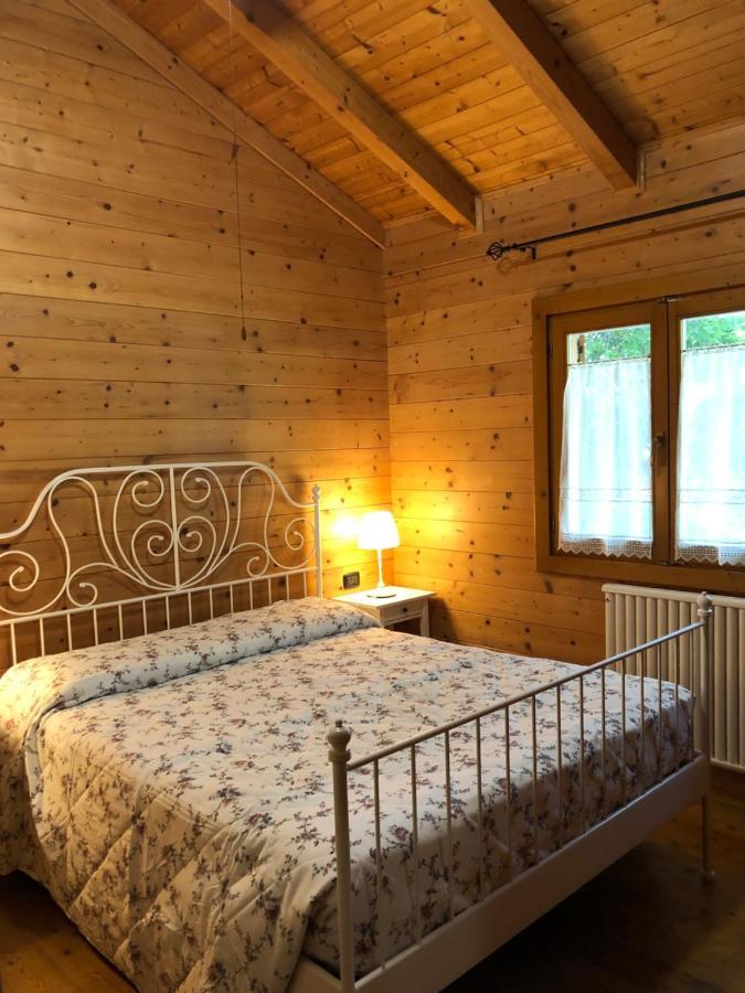 Chalet B&B Laghetti Martina Crevalcore エクステリア 写真