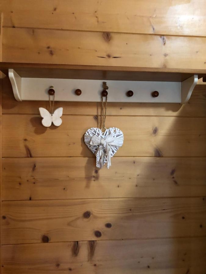 Chalet B&B Laghetti Martina Crevalcore エクステリア 写真