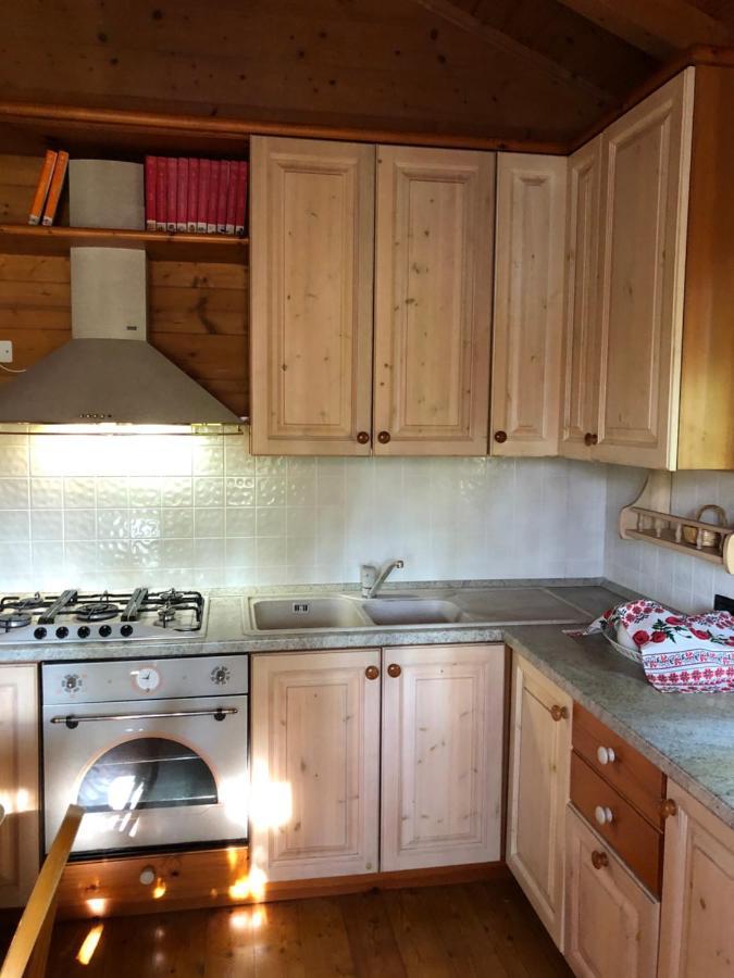 Chalet B&B Laghetti Martina Crevalcore エクステリア 写真