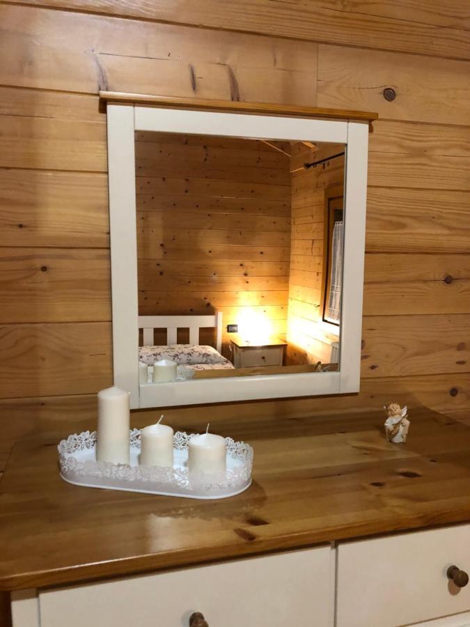 Chalet B&B Laghetti Martina Crevalcore エクステリア 写真