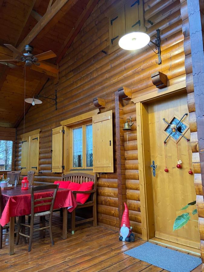 Chalet B&B Laghetti Martina Crevalcore エクステリア 写真